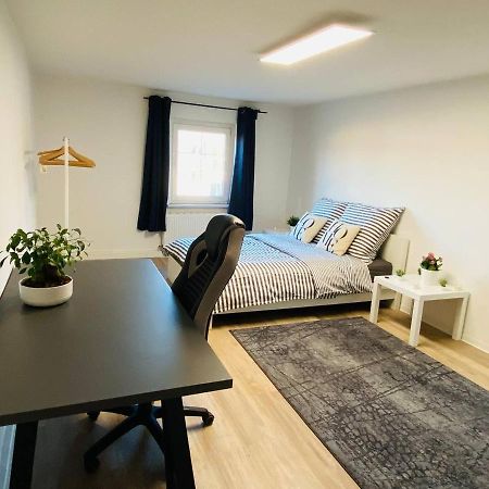 Xxl Ruhiges Sofa Freital Am Fluss Dresden Apartment Екстериор снимка